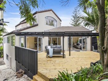 Stylish, Move-In-Ready Home in Kohimarama