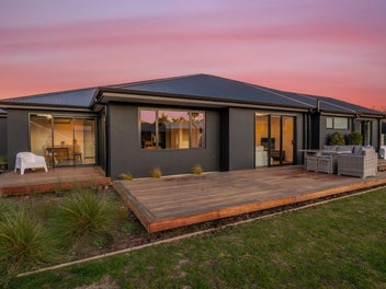 FOUR BEDROOM - MAPUA DREAM PROPERTY