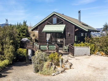 Snowdrop Chalet - Price reduced