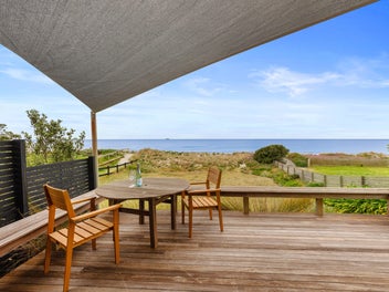 BEACHFRONT PLAYGROUND