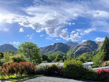 Location, privacy, views and sunshine