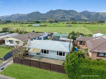 Rural Retreat with Income Potential!