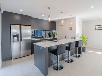 Executive living with triple car garaging