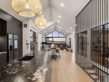 Luxurious Living, Panoramic Views, Unmatched Style