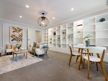 2-Bed CBD Apartment with Garage!