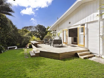 Modern, Private And Well Located