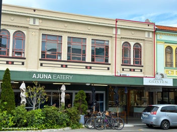 Image 1 of 7