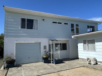 HOME & INCOME IN GOLDEN BAY