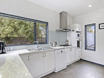 Modern, spacious and immaculate