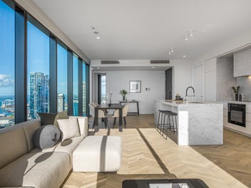World Class Living In The Sky