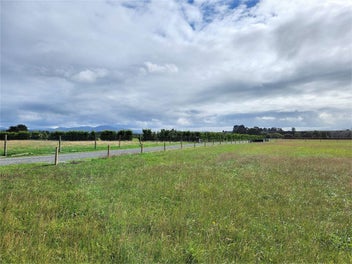4ha Blocks Available in Springbank