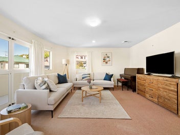 Room for all the Family Here!