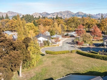 Sharp Price! - Central Village!