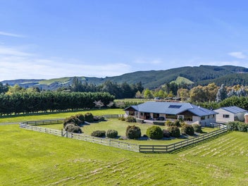 Country Living at its Finest!