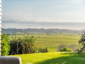 A superb lifestyle - much more to be seen!