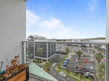 GREAT VALUE - AFFORDABLE in MANUKAU CENTRAL