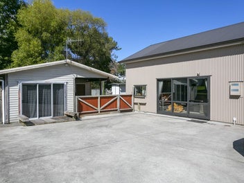Image 1 of 33