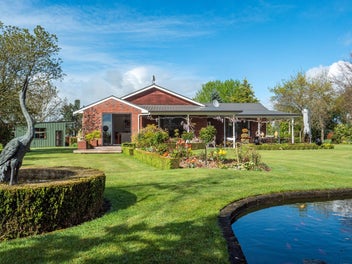 A lifestyle property that ticks all the boxes!