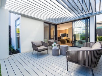 Elegance on O'Neills Avenue