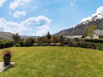 Pristine Home & Garden