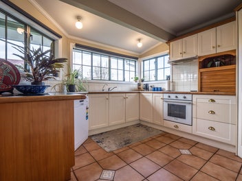 Exceptional Home - 10 mins from Thames