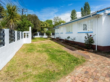 Your Ideal Home Here - Single level, Flat Section
