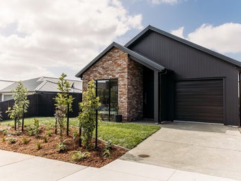 Modern Charm in the Heart of Huapai Triangle