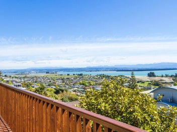 Sun, Sea Views and Space for Everyone