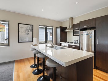A Modern Take On The Iconic Railway Cottage
