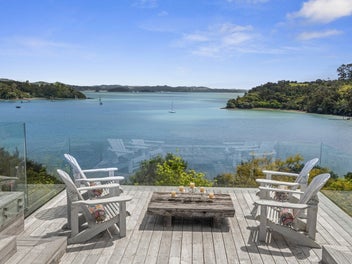 An exceptional waterfront estate