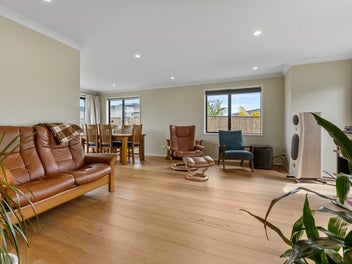 YOUR DREAM HOME AWAITS!