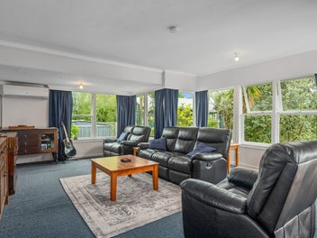 Charming 1950s Home with New Roof