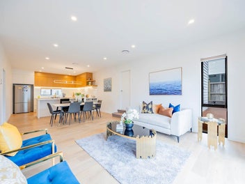Family Home In Desirable Orewa