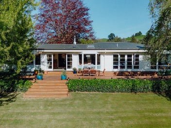 Cambridge lifestyle - income as well