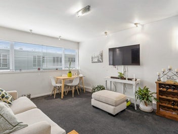 Must Sell - Thermal Apartment!