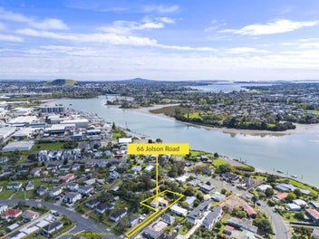 Prime Land - 1133m2 Section