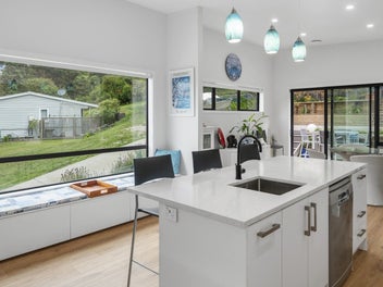 Leasehold with lake views