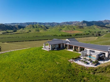 Executive Lifestyle Unsurpassed Location and Views
