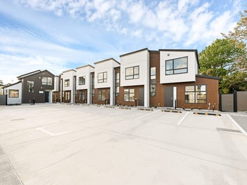 Stunning Homes - Multiple Options, Keen Vendor!