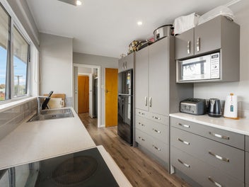 Renovated three-bedroom home in a quiet cul-de-sac