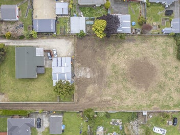 Large private section with subdivision consent