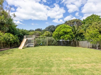 Seaviews, Space & Family Friendly!