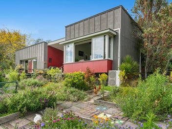 Architect Designed Bush Retreat - Priced to Sell