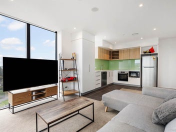 Vendors must sell ! Stunning 2-Bedroom Apartme...