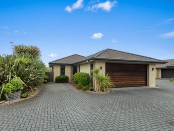 Modern Living - Freehold Title