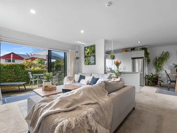 Modern Living - Freehold Title
