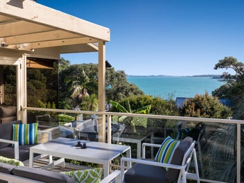 Sun, Sea Views and Space to Entertain