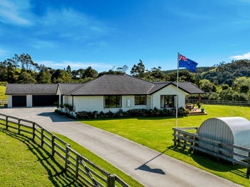 The good life - country and convenience
