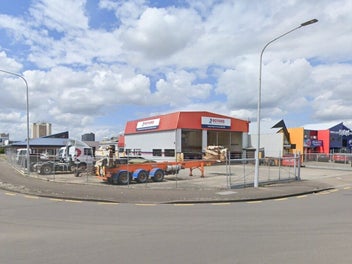 Image 1 of 7