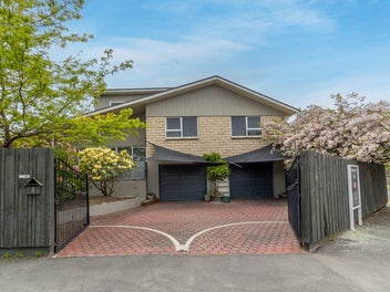 Family Home - Close to Stadium